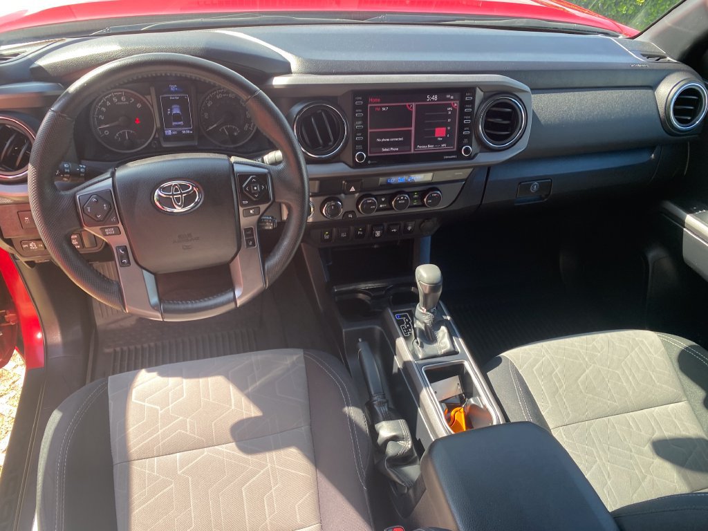 Used 2022 Toyota Tacoma TRD Off-Road w/ Technology Package AWD/4WD image 30