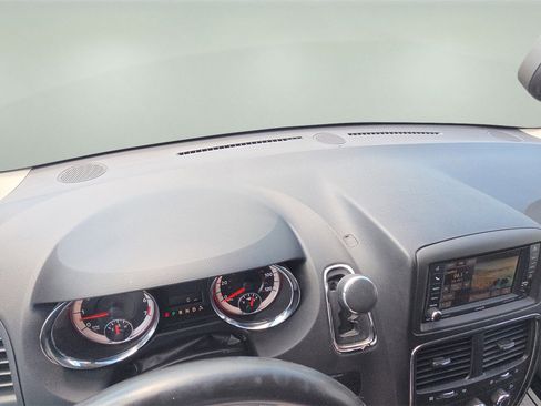 Used 2017 Dodge Grand Caravan SE w/ Power Window Group image 9