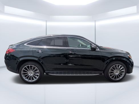 Used 2025 Mercedes-Benz GLE 450 4MATIC Coupe image 2