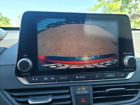 Used 2020 Nissan Altima 2.5 SR w/ Premium Package FWD image 8