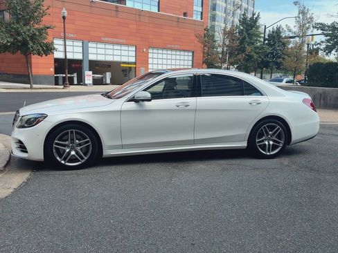 Used 2019 Mercedes-Benz S 560 4MATIC Sedan w/ AMG Line Exterior image 5