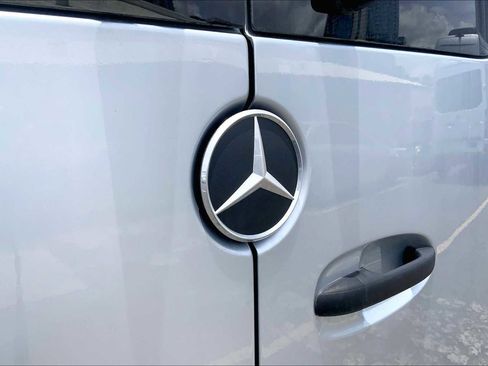 New 2025 Mercedes-Benz Sprinter 2500 image 13