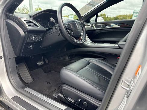 Used 2017 Lincoln MKZ Select FWD image 10