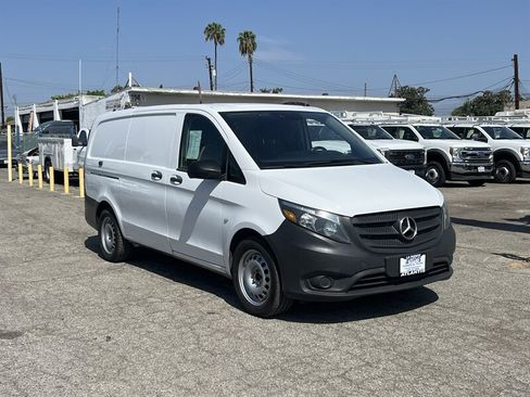 Used 2019 Mercedes-Benz Metris image 1