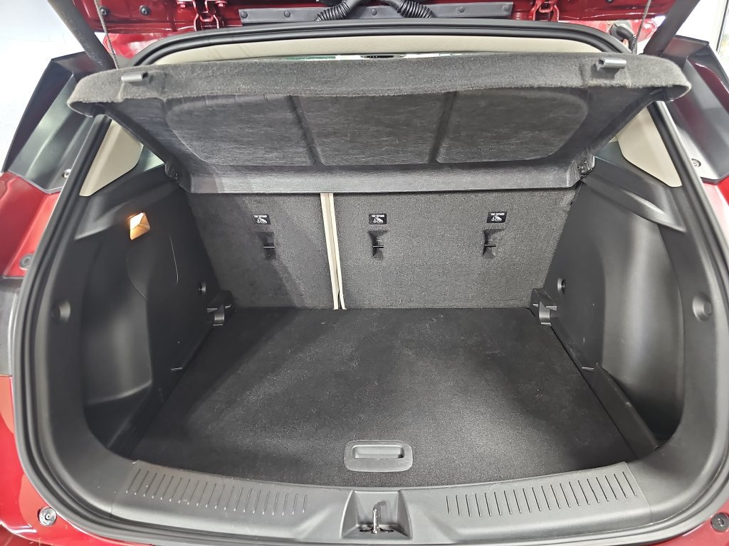 Certified 2024 Buick Encore GX Preferred w/ Comfort Package FWD image 15