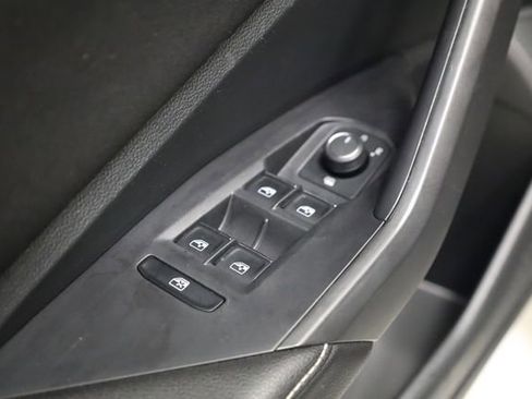 Used 2025 Volkswagen Jetta Sport FWD image 17
