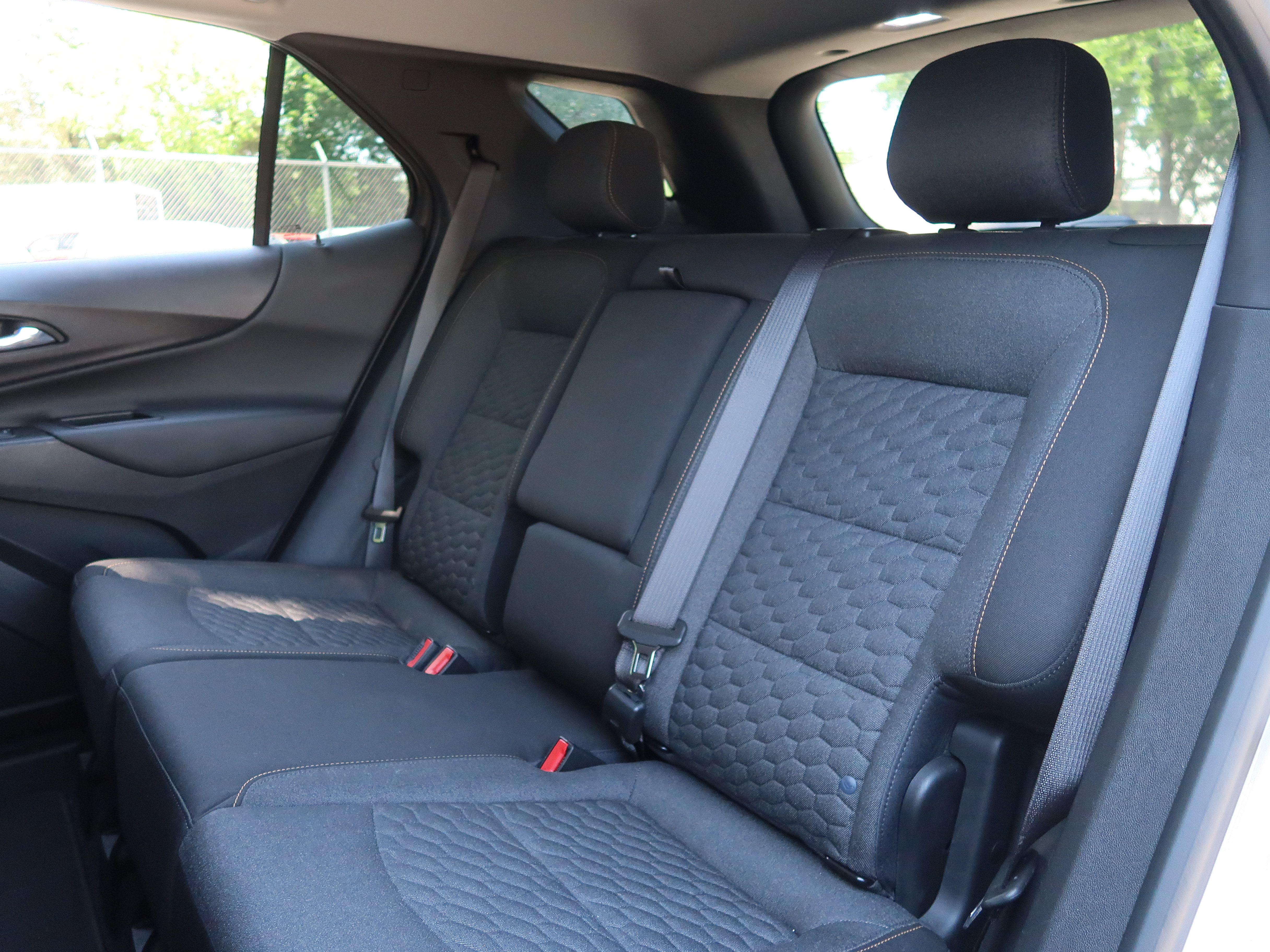 Used 2021 Chevrolet Equinox LT FWD image 32