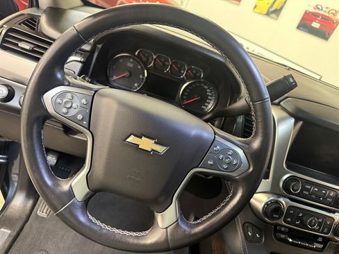 Used 2019 Chevrolet Suburban LT w/ Luxury Package AWD/4WD image 22