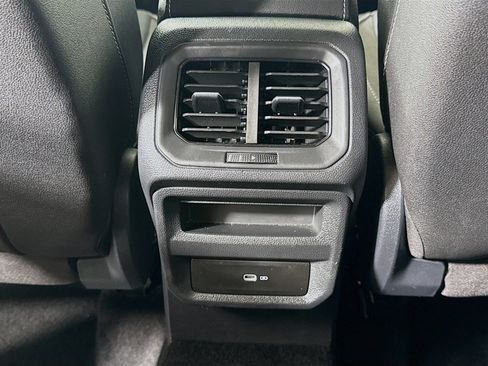 Certified 2024 Volkswagen Taos SE AWD/4WD image 23