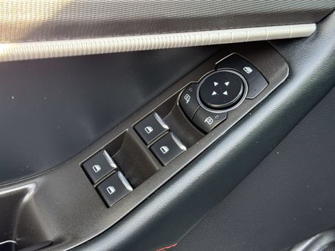 Used 2025 Ford Explorer ST-Line RWD image 25