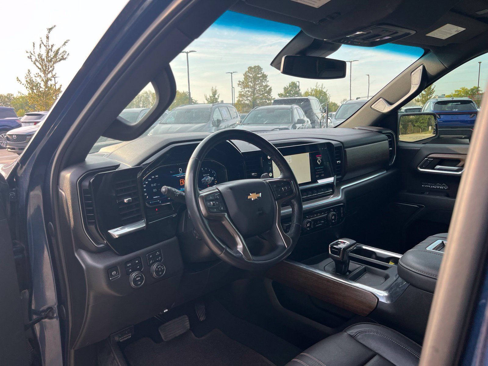 Used 2022 Chevrolet Silverado 1500 High Country w/ Z71 Off-Road Package AWD/4WD image 22