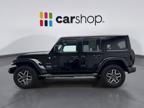 Used 2024 Jeep Wrangler Unlimited Sahara AWD/4WD image 2