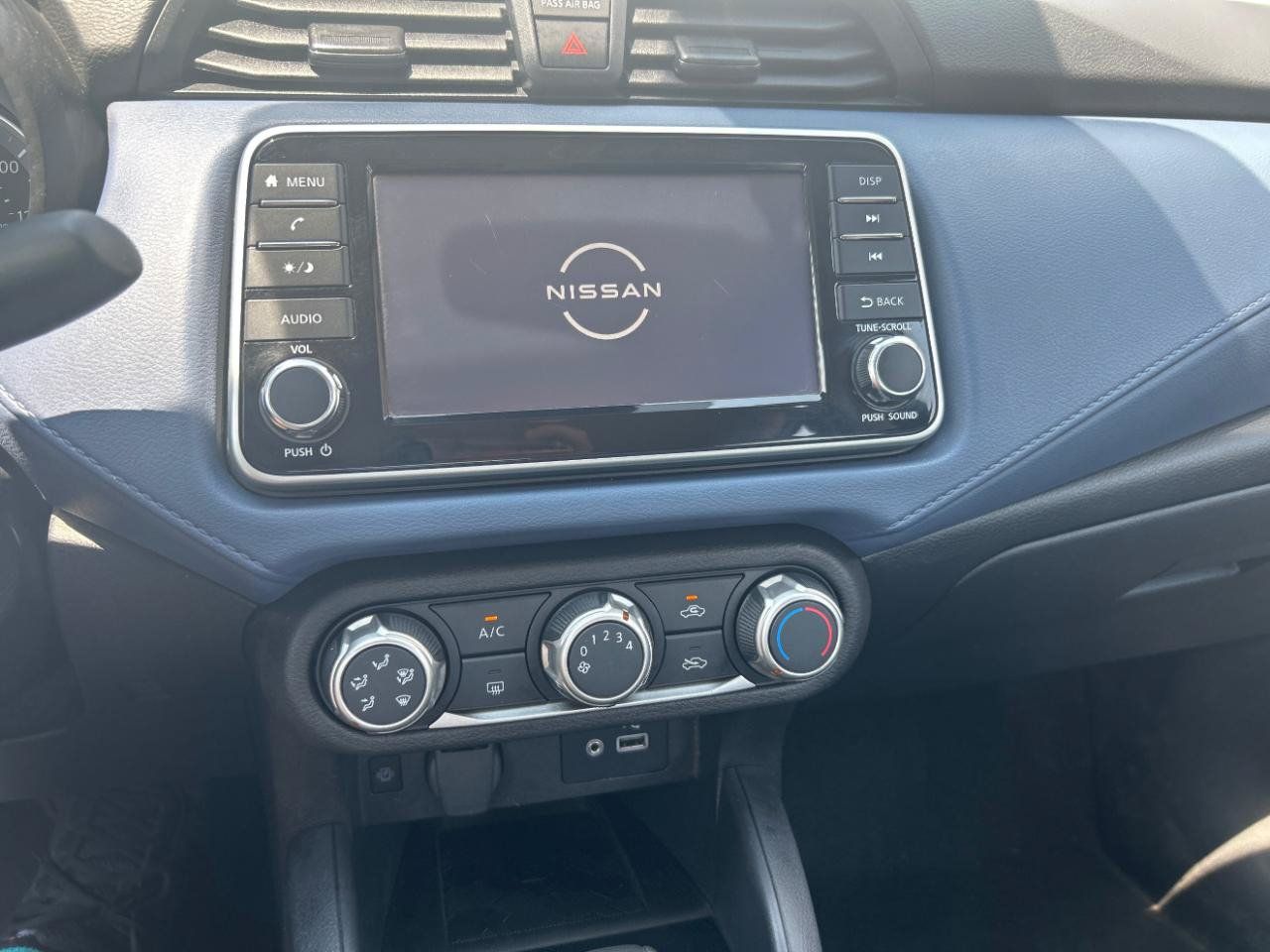 Used 2023 Nissan Versa SV FWD image 13