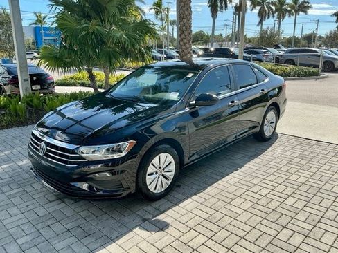 Used 2019 Volkswagen Jetta S image 3