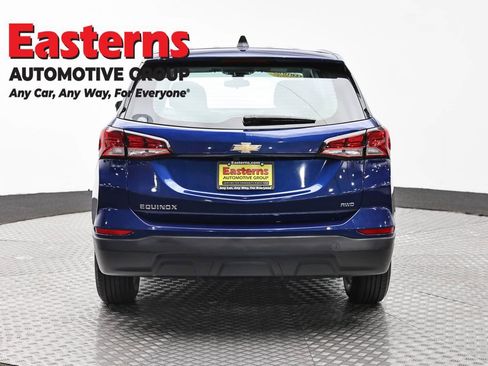 Used 2022 Chevrolet Equinox LS AWD/4WD image 6