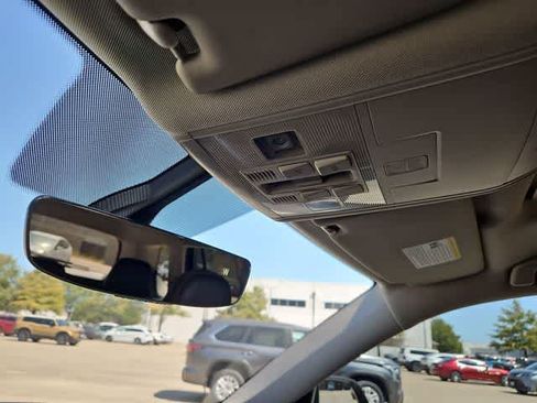 Used 2021 Volkswagen Atlas SE w/ Panoramic Sunroof Package FWD image 27