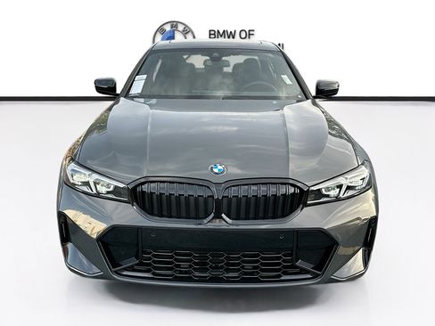 New 2026 BMW 330i Sedan w/ M Sport Package RWD image 2