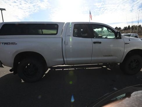 Used 2013 Toyota Tundra 4x4 Double Cab w/ TRD Off-Road Pkg image 4