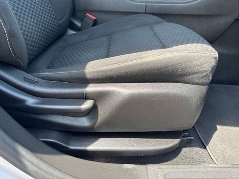 Used 2019 GMC Acadia SLE FWD image 30