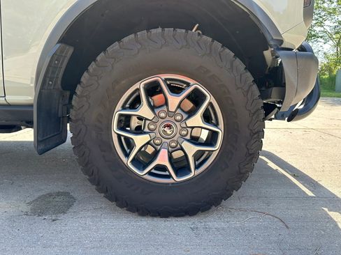 Used 2023 Ford Bronco Badlands AWD/4WD image 14