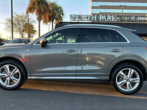 Used 2022 Audi Q3 2.0T Premium w/ Convenience Package image 5
