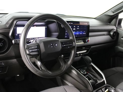 Used 2024 Chevrolet Colorado Trail Boss w/ Technology Package AWD/4WD image 11