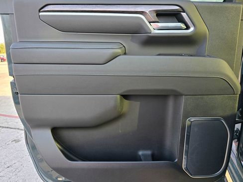 Used 2025 Chevrolet Silverado 2500 LTZ w/ Trail Boss Package image 11