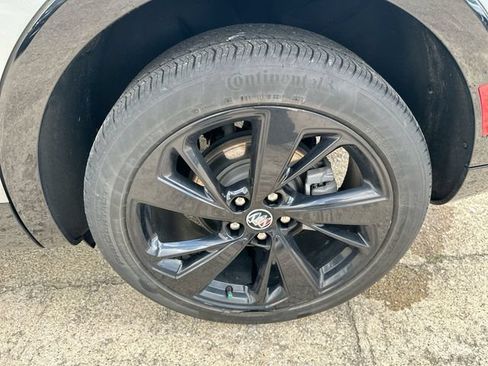 Used 2023 Buick Envision Essence w/ Technology Package I AWD/4WD image 47