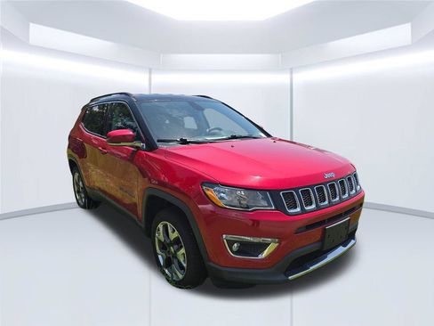 Used 2018 Jeep Compass Limited AWD/4WD image 3