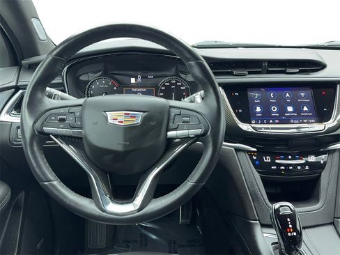 Used 2024 Cadillac XT6 Sport image 18