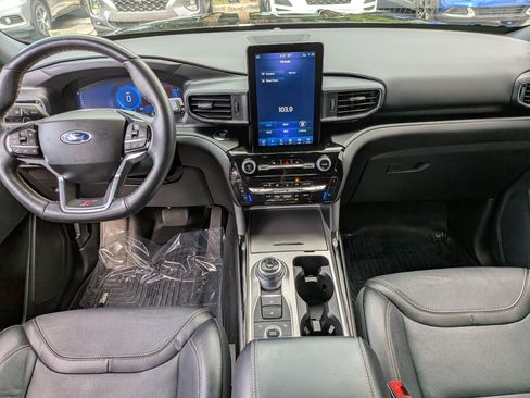Used 2023 Ford Explorer ST w/ Equipment Group 401A AWD/4WD image 17