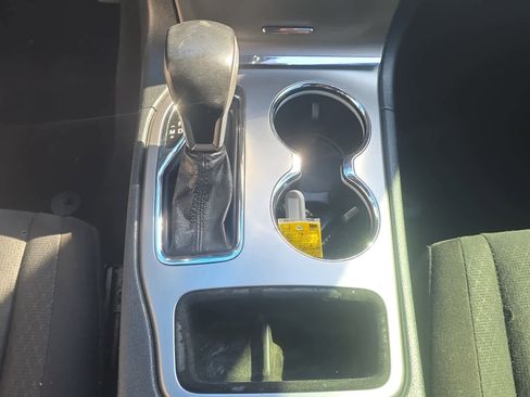 Used 2020 Jeep Grand Cherokee Laredo w/ 18" Wheel & 8.4" Radio Group image 15