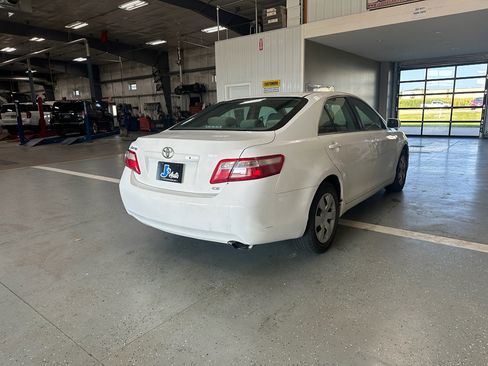 Used 2007 Toyota Camry CE image 4