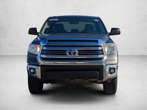 Used 2017 Toyota Tundra SR5 image 2