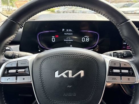 Used 2023 Kia Telluride S w/ S Sunroof Package AWD/4WD image 11