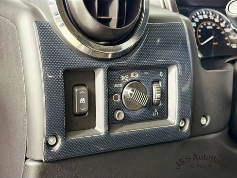 Used 2005 HUMMER H2 SUT w/ Preferred Equipment Group AWD/4WD image 10