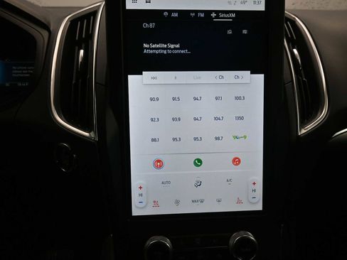 Used 2022 Ford Edge Titanium image 15