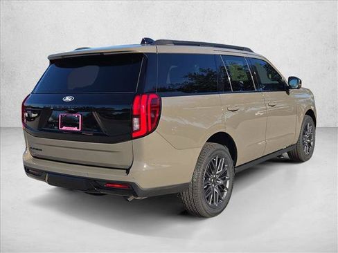 New 2027 Ford Expedition Platinum w/ Stealth Appearance Package AWD/4WD image 2