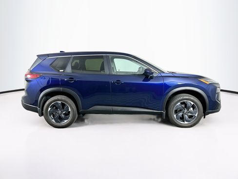 Used 2024 Nissan Rogue SV FWD image 10