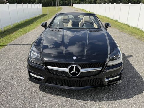 Used 2013 Mercedes-Benz SLK 250 image 2