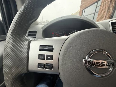 Used 2020 Nissan Frontier SV image 21