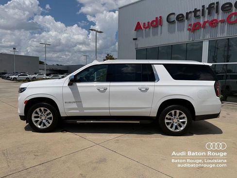 Used 2024 Chevrolet Suburban Premier AWD/4WD image 7