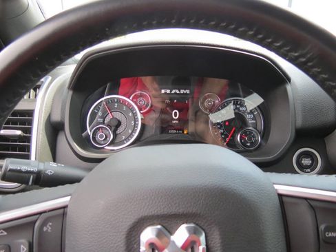 Used 2024 RAM 2500 Big Horn w/ Bed Utility Group image 15