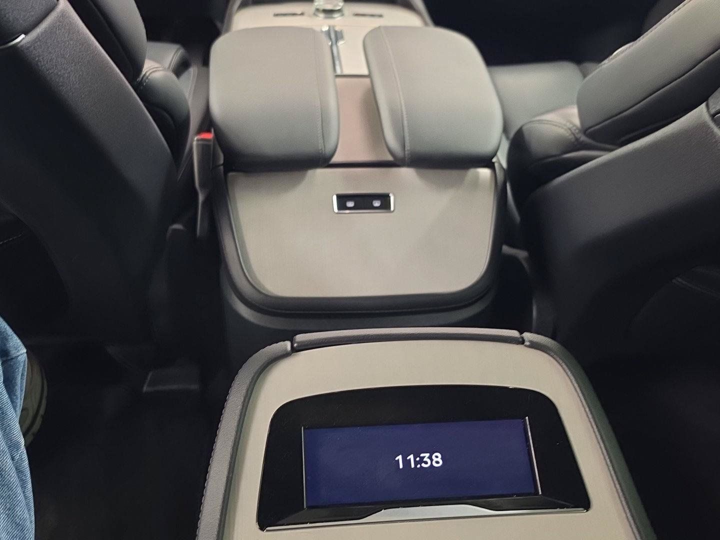 Certified 2025 Lincoln Navigator Reserve w/ Jet Appearance Package AWD/4WD image 15