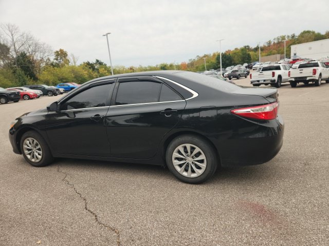 Used 2017 Toyota Camry LE FWD image 13