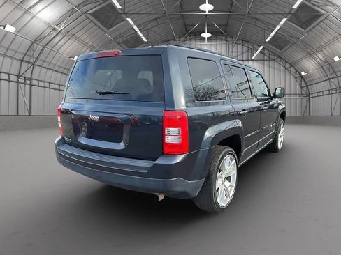 Used 2014 Jeep Patriot Sport w/ Power Value Group FWD image 5