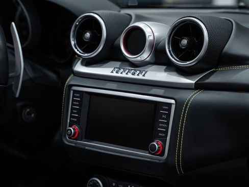 Used 2018 Ferrari California T image 61