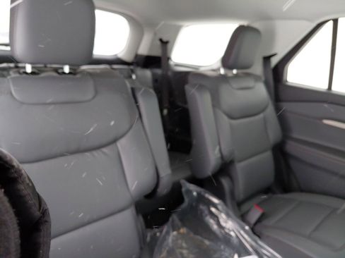 New 2026 Ford Explorer Active w/ Active Comfort Package image 19