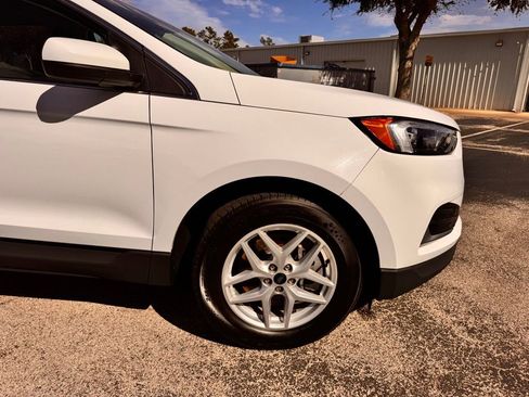 Used 2023 Ford Edge SEL image 13