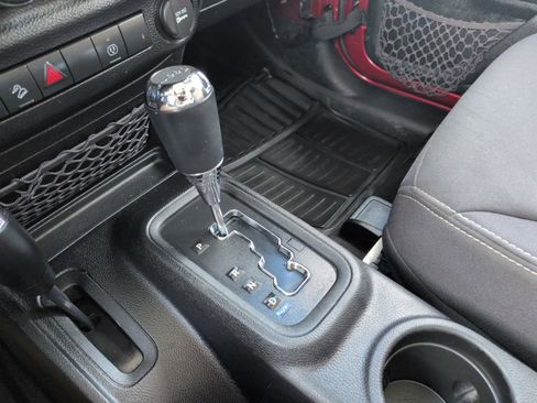 Used 2013 Jeep Wrangler Sahara image 23